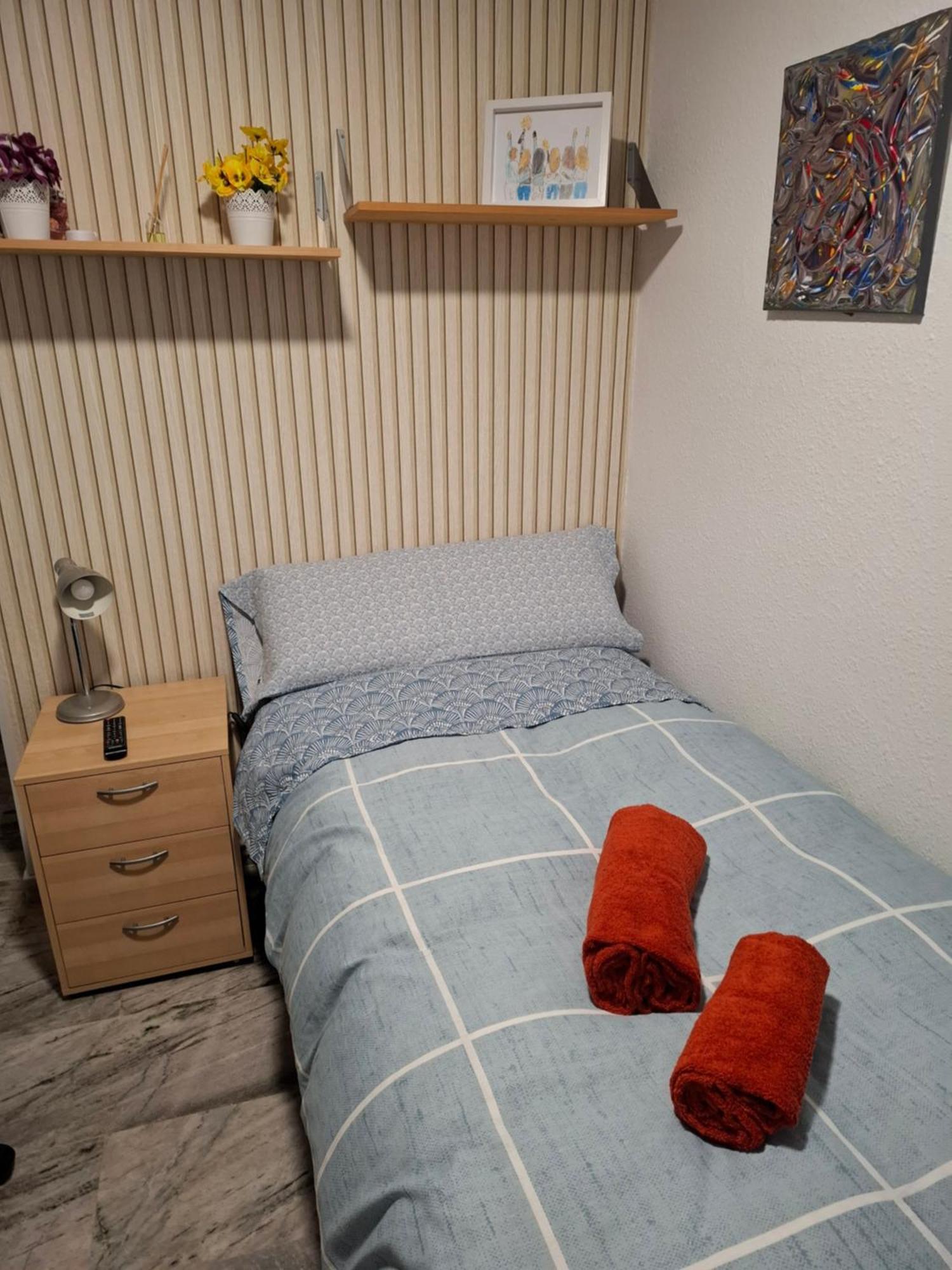 Habitacion Particular Con Bano Privado Seville Luaran gambar